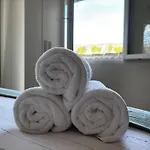 Szálloda Avellaneda Navahonda