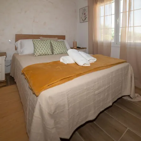 Szálloda Avellaneda Navahonda