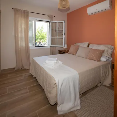 Avellaneda 4* Navahonda